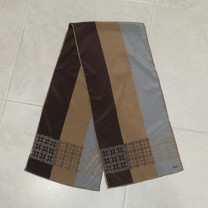 Ugna Scarf